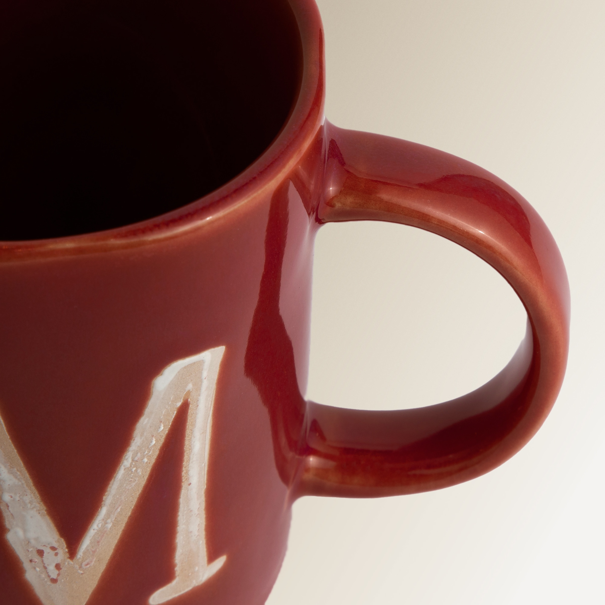 Caneca com Inicial "M" Azul / Branco-3