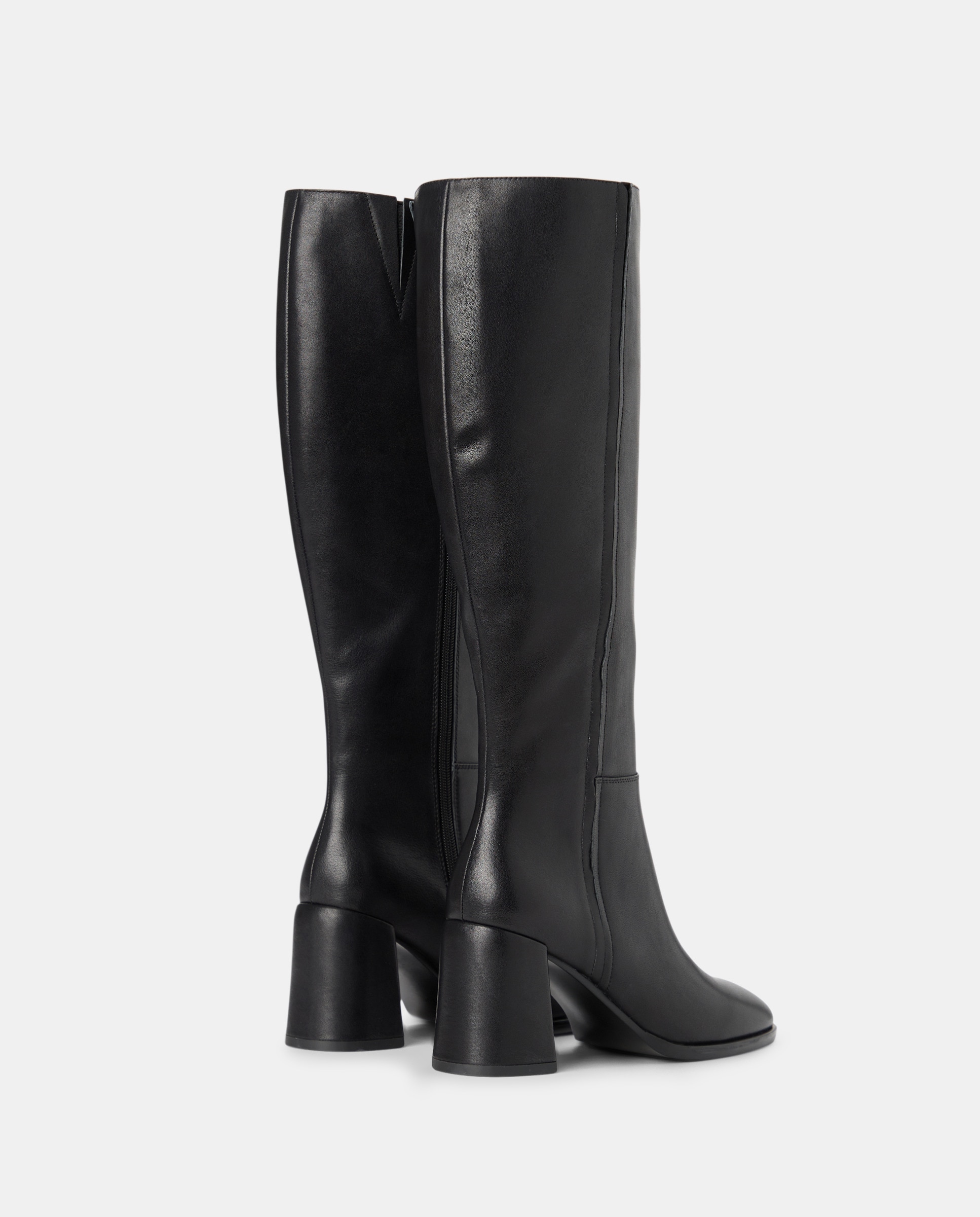 Botas de Salto Básicas com Sola de Borracha Preto-3