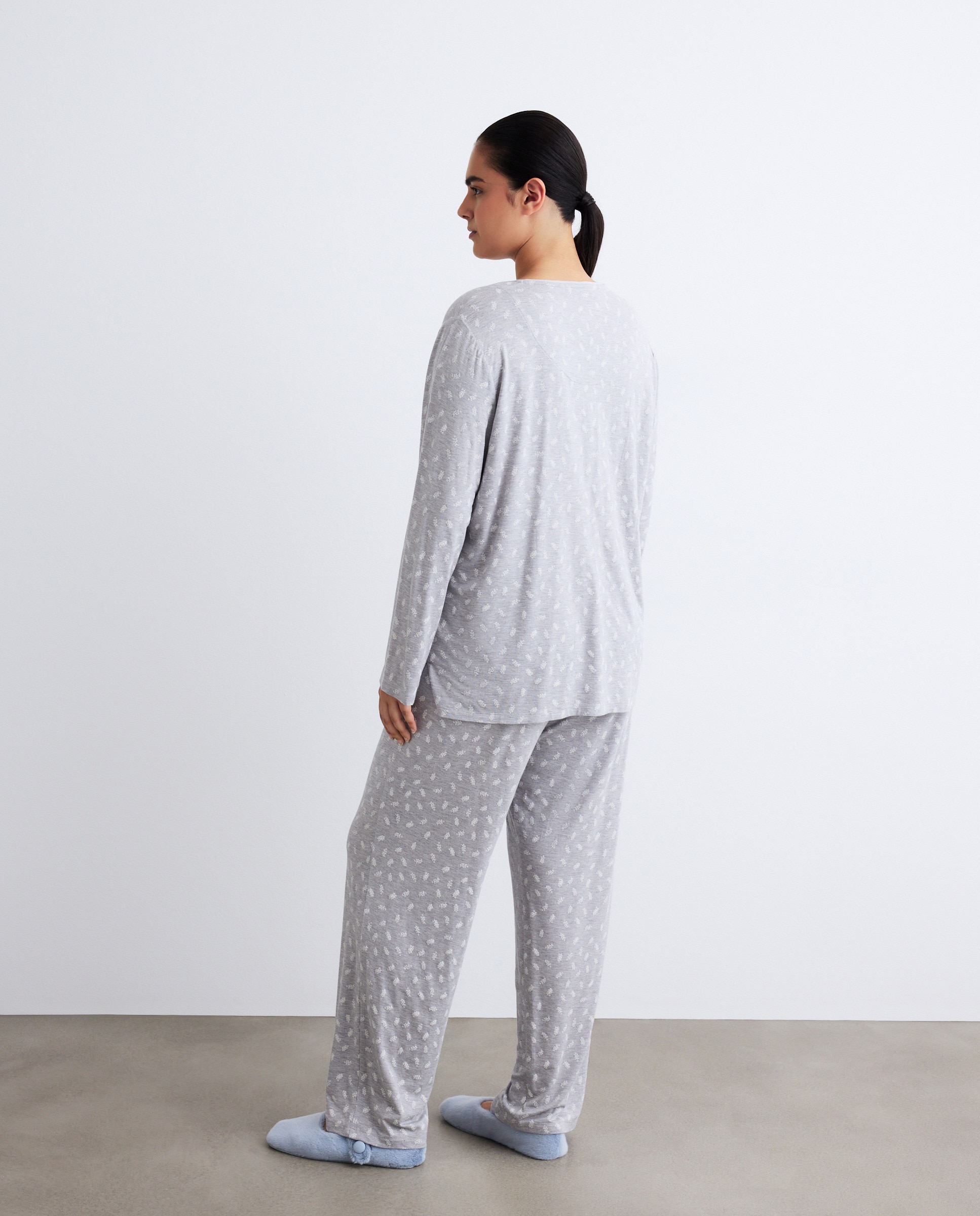Pijama com Detalhe de Carcela Cinzento-claro-3