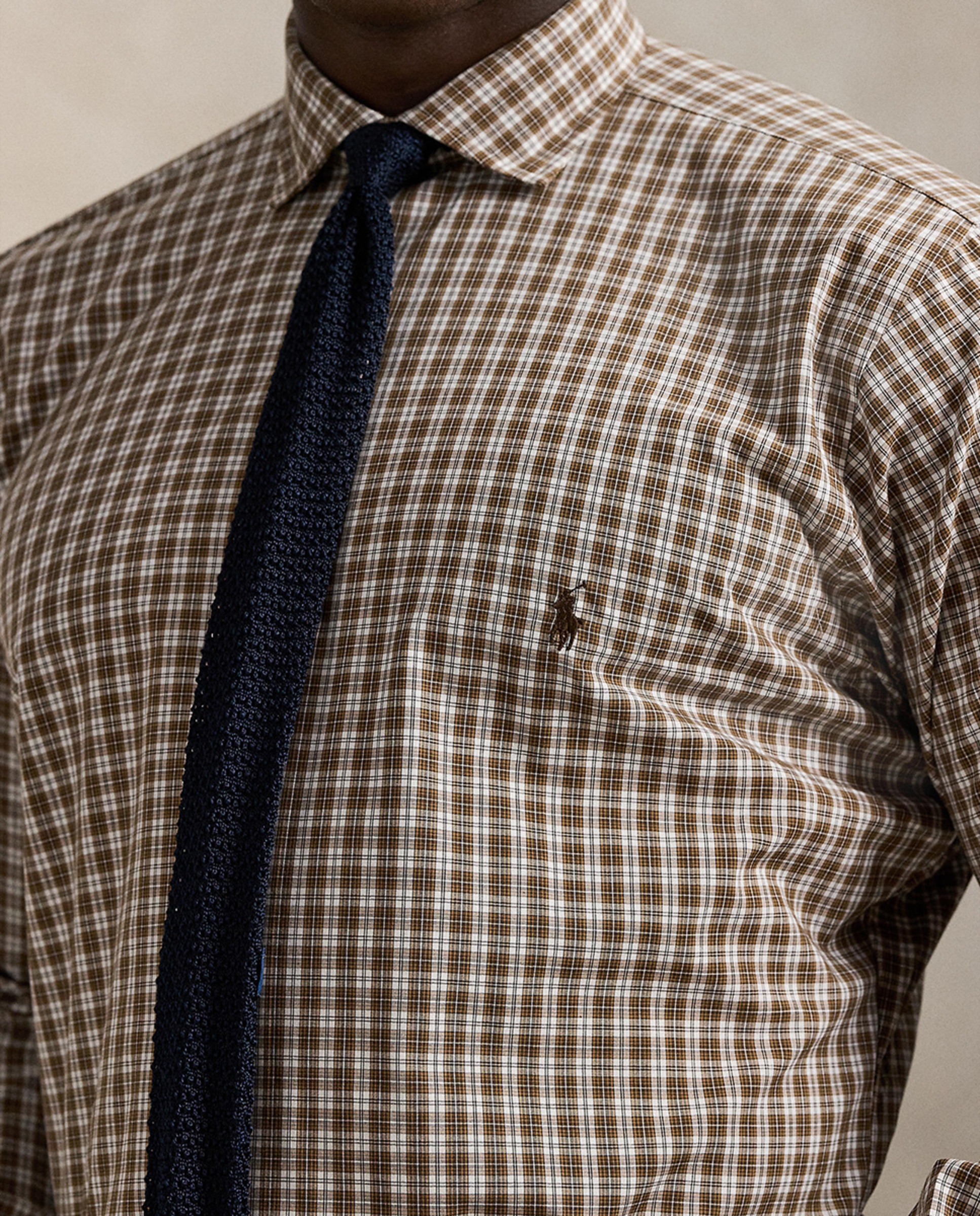 Camisa de Popelina Elástica Classic Fit Tamanhos Grandes Castanho taupe-3