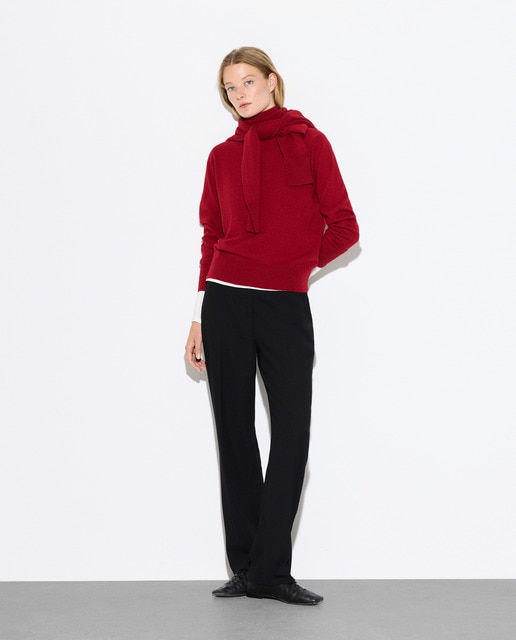Imagem 0 de Camisola de malha lisa com gola cisne