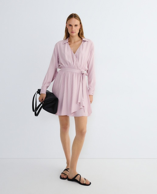 Imagem 0 de Vestido Curto com Colarinho de Camisa e Manga Comprida