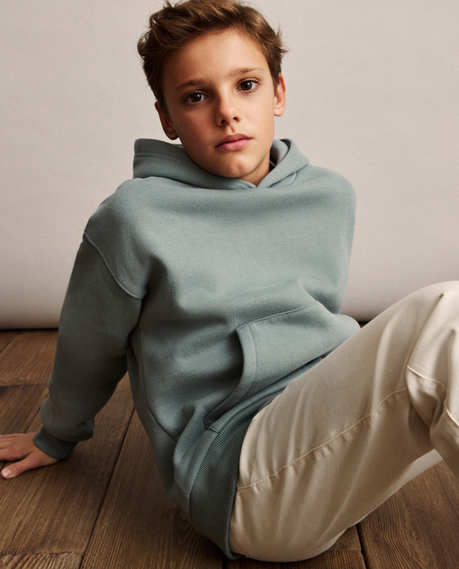 Imagem 0 de Sweatshirt com Capuz Oversize e Bolso Canguru