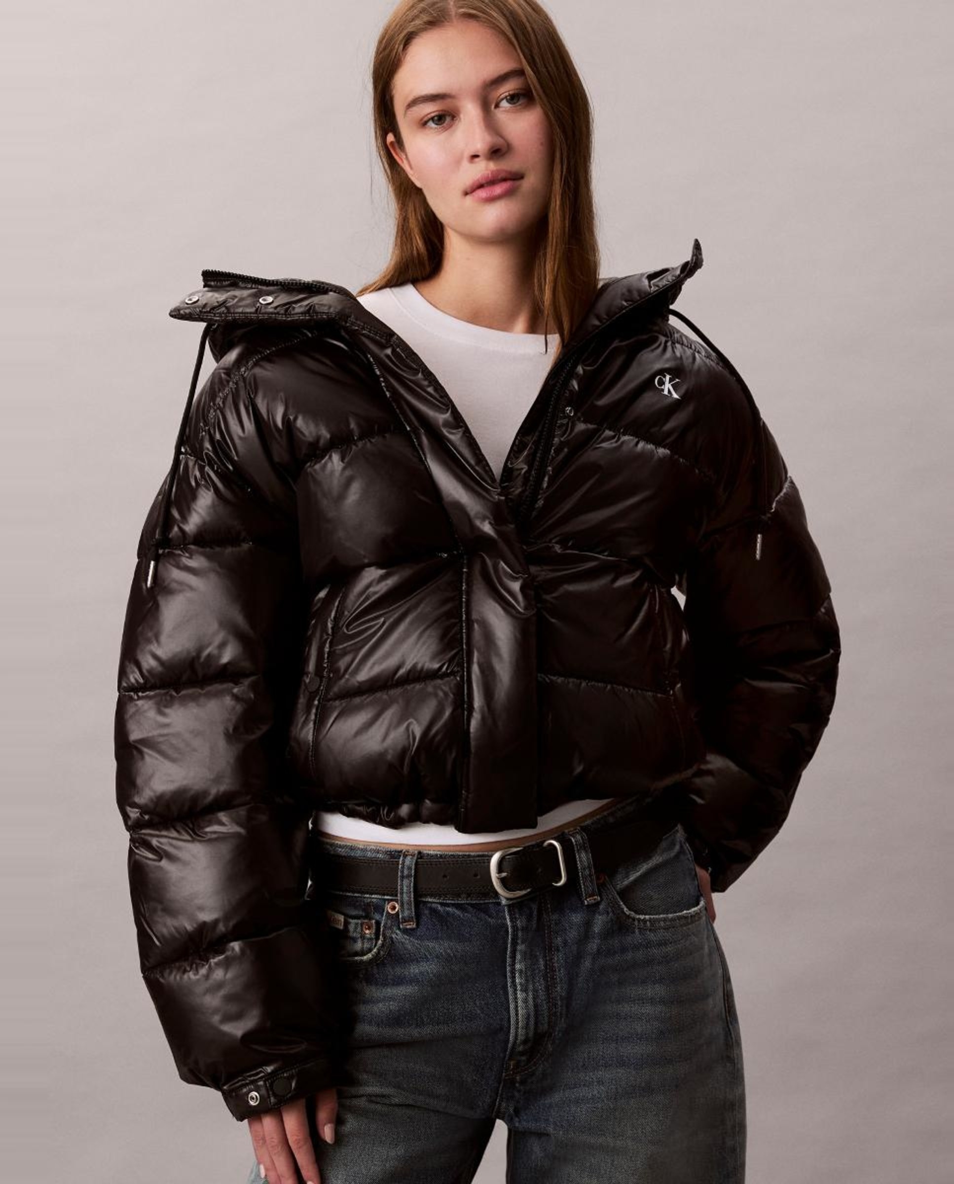 Casaco Puffer com Acabamento Brilhante Preto-4