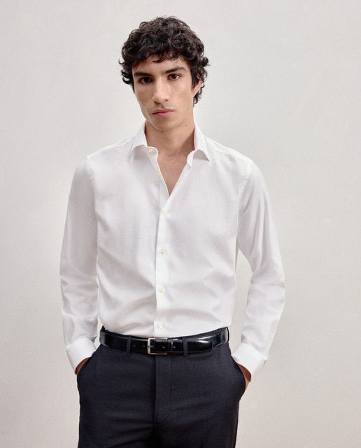 Imagem 0 de Camisa Formal Regular com Manga Comprida e Micro Padrão Espinha de Peixe - Branco