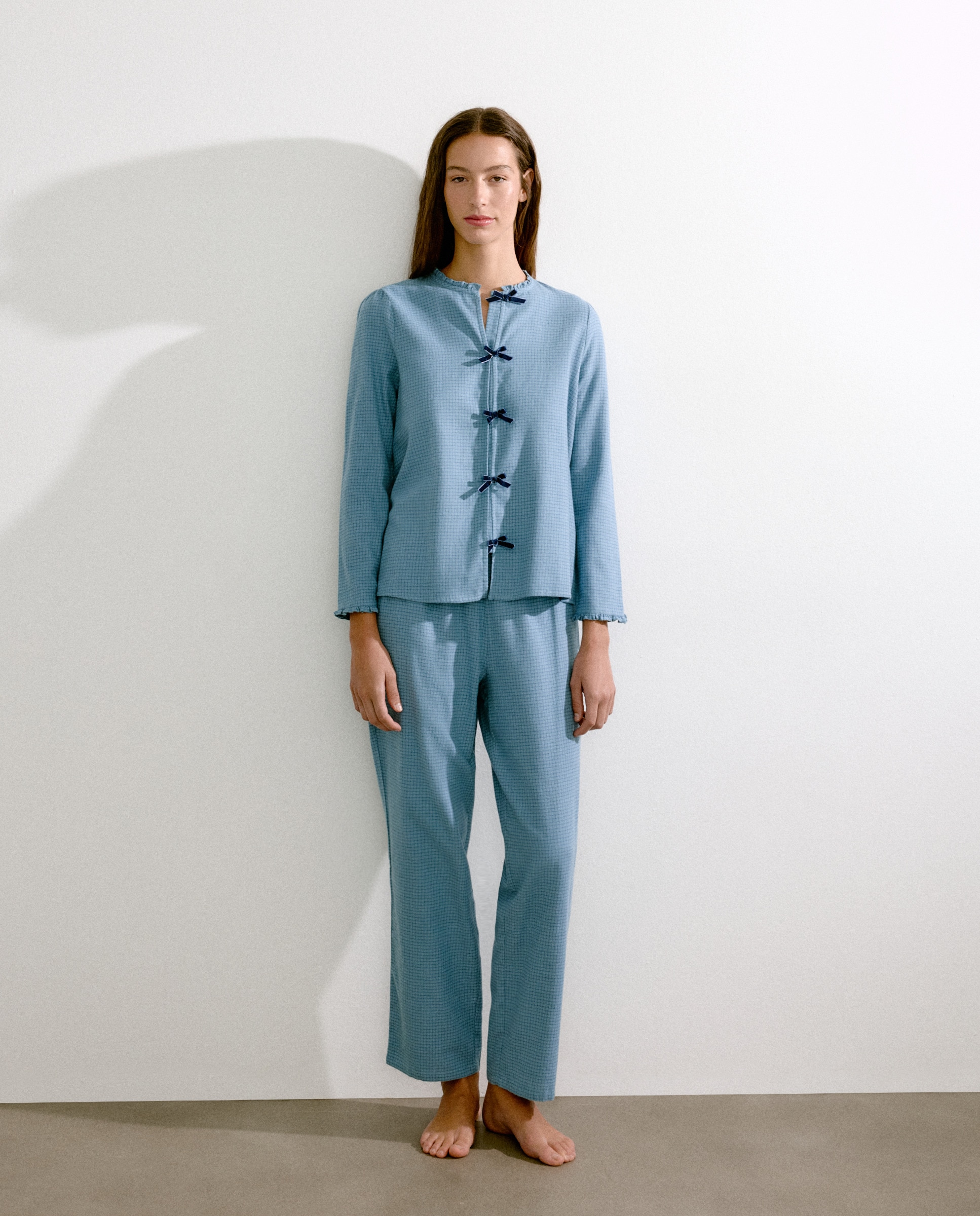 Pijama com Detalhe na Gola Azul-1