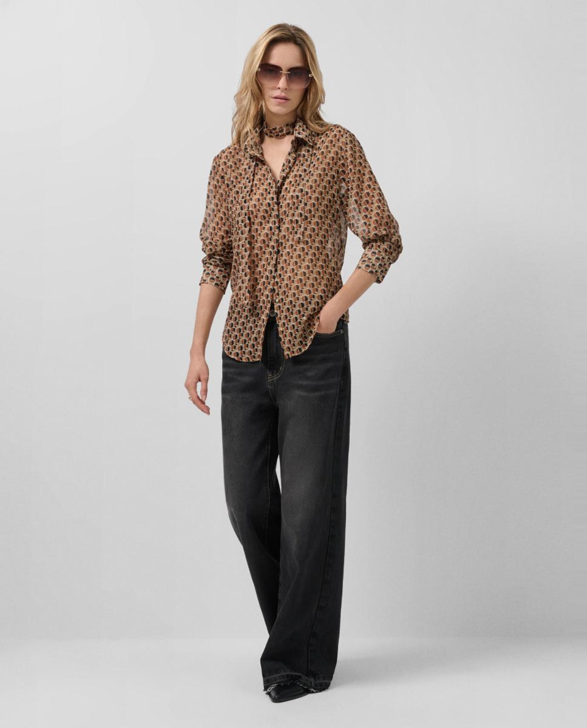Blusa com Laço e Estampado Geométrico Castanho-claro-5