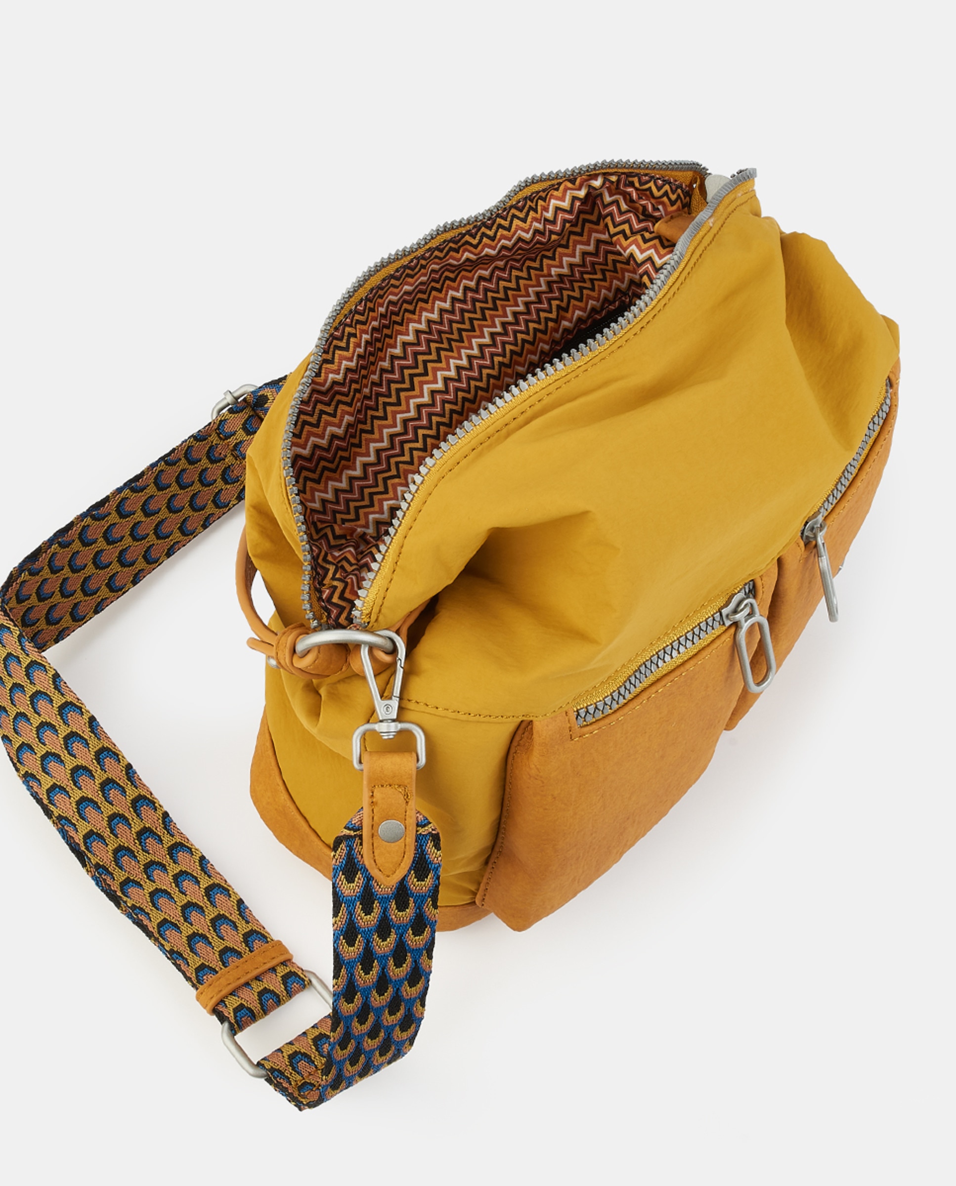 Mala Hobo com Fecho de Correr Mostarda-3
