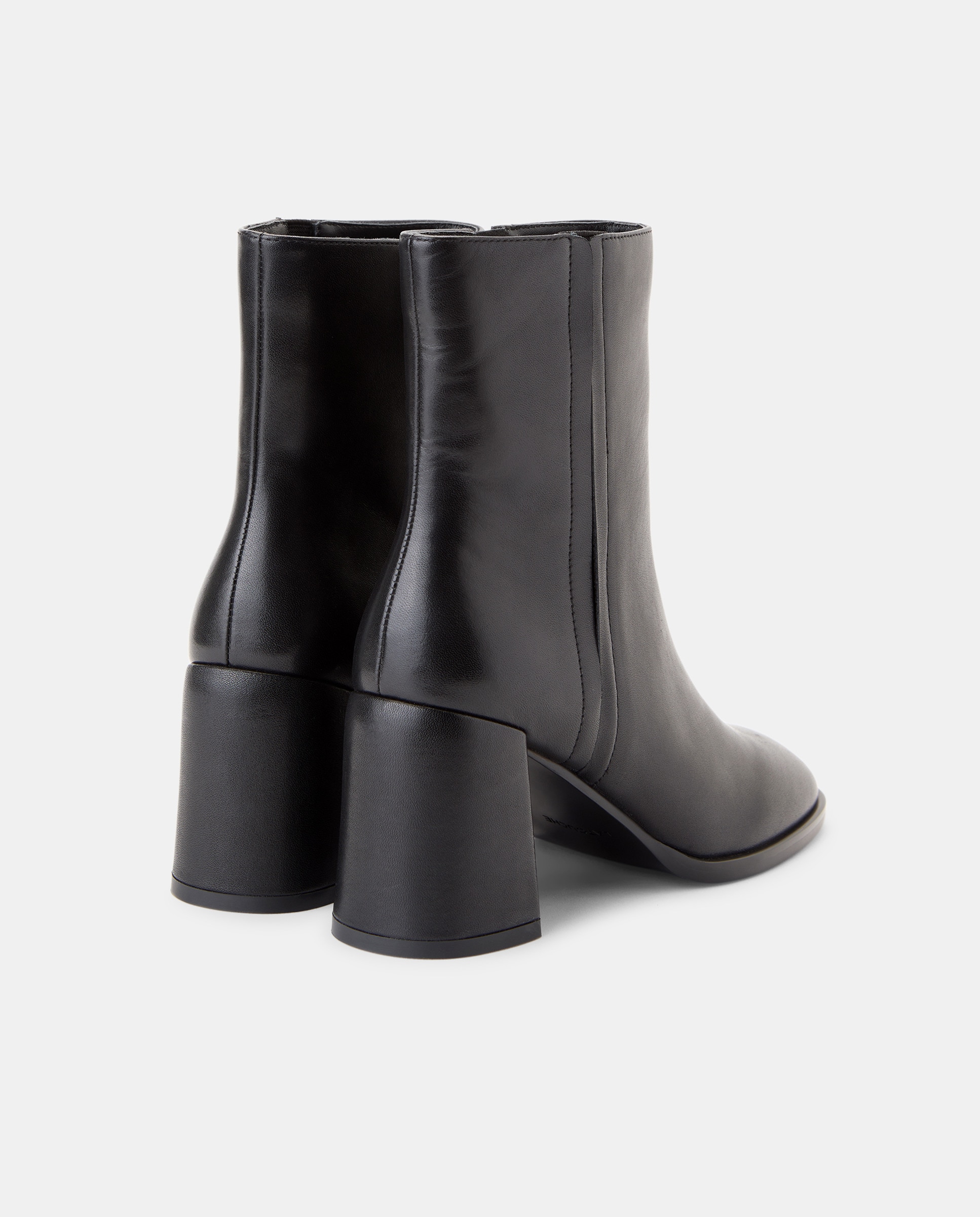 Botas de Salto Básicas com Sola de Borracha Preto-3