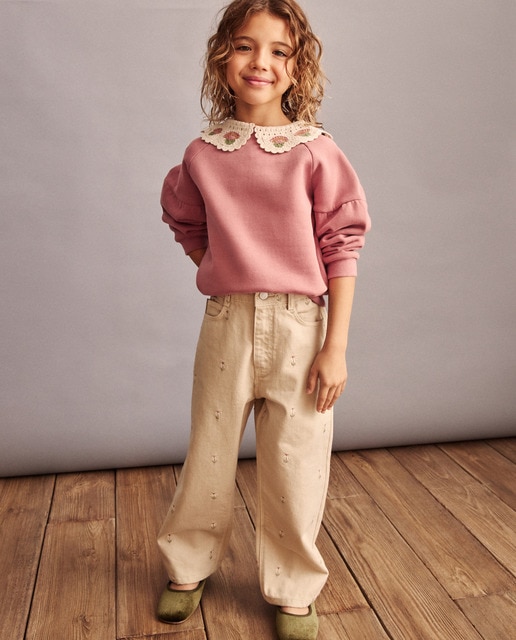 Imagem 0 de Sweatshirt Romântica de Gola de Crochet com Volume nas Mangas