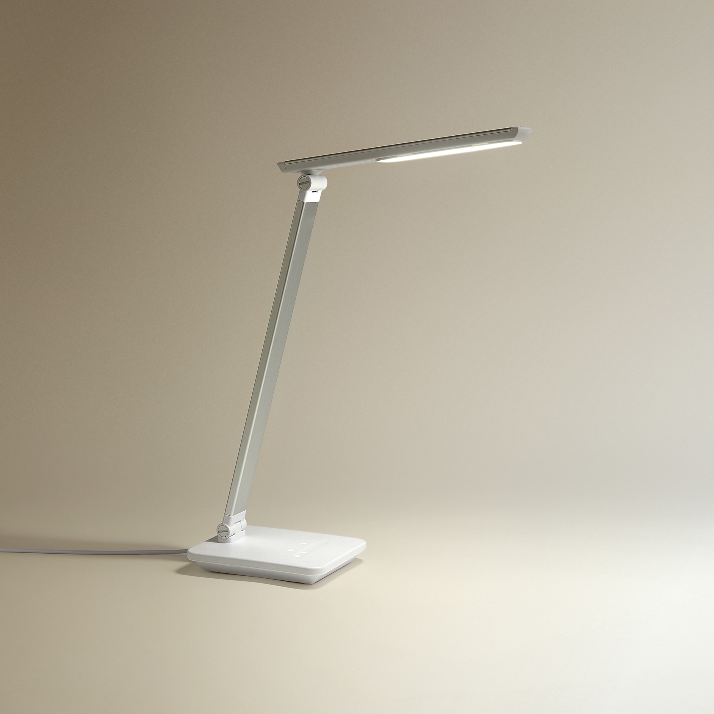 Candeeiro com LED Integrado New Alvin Prata-2