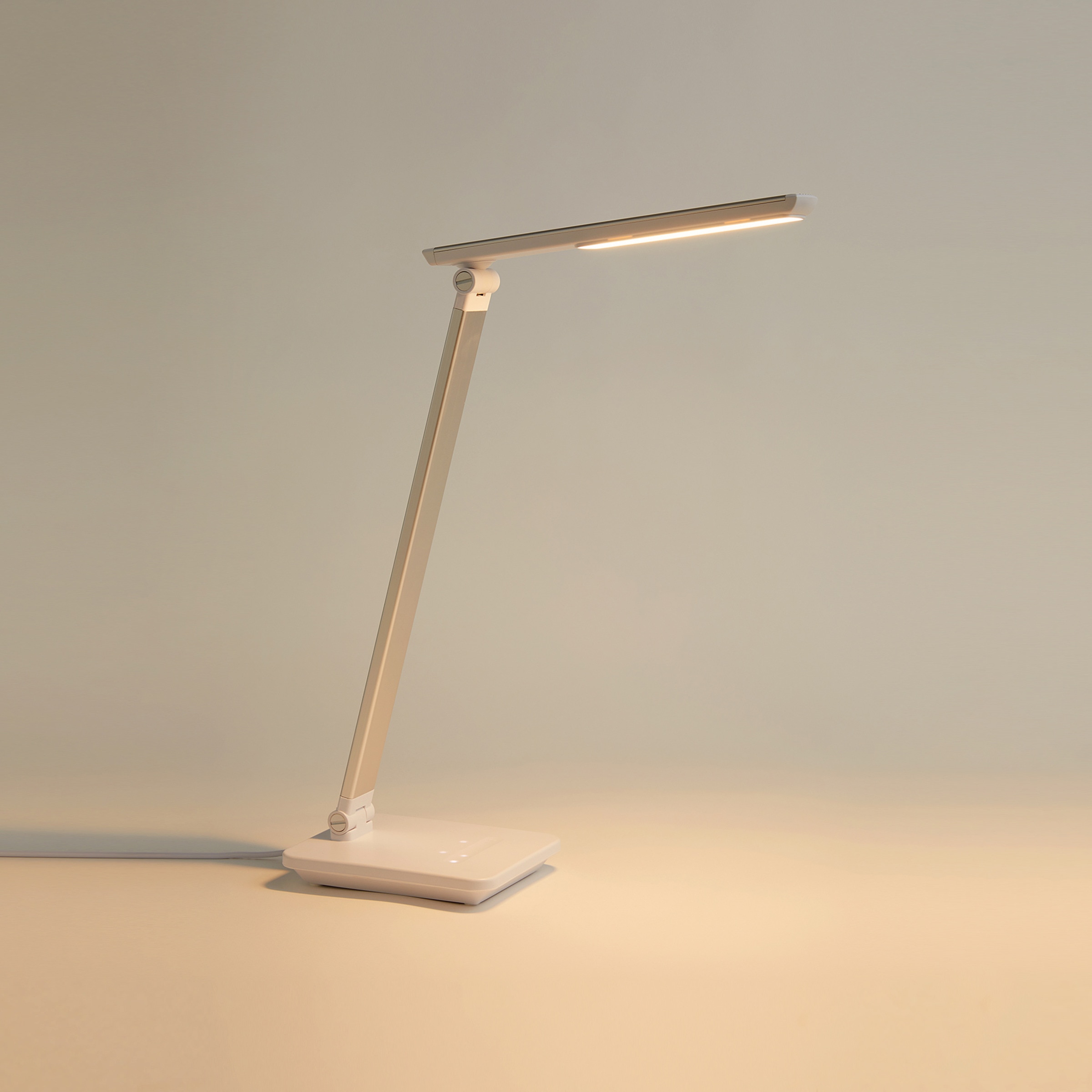 Candeeiro com LED Integrado New Alvin Prata-3