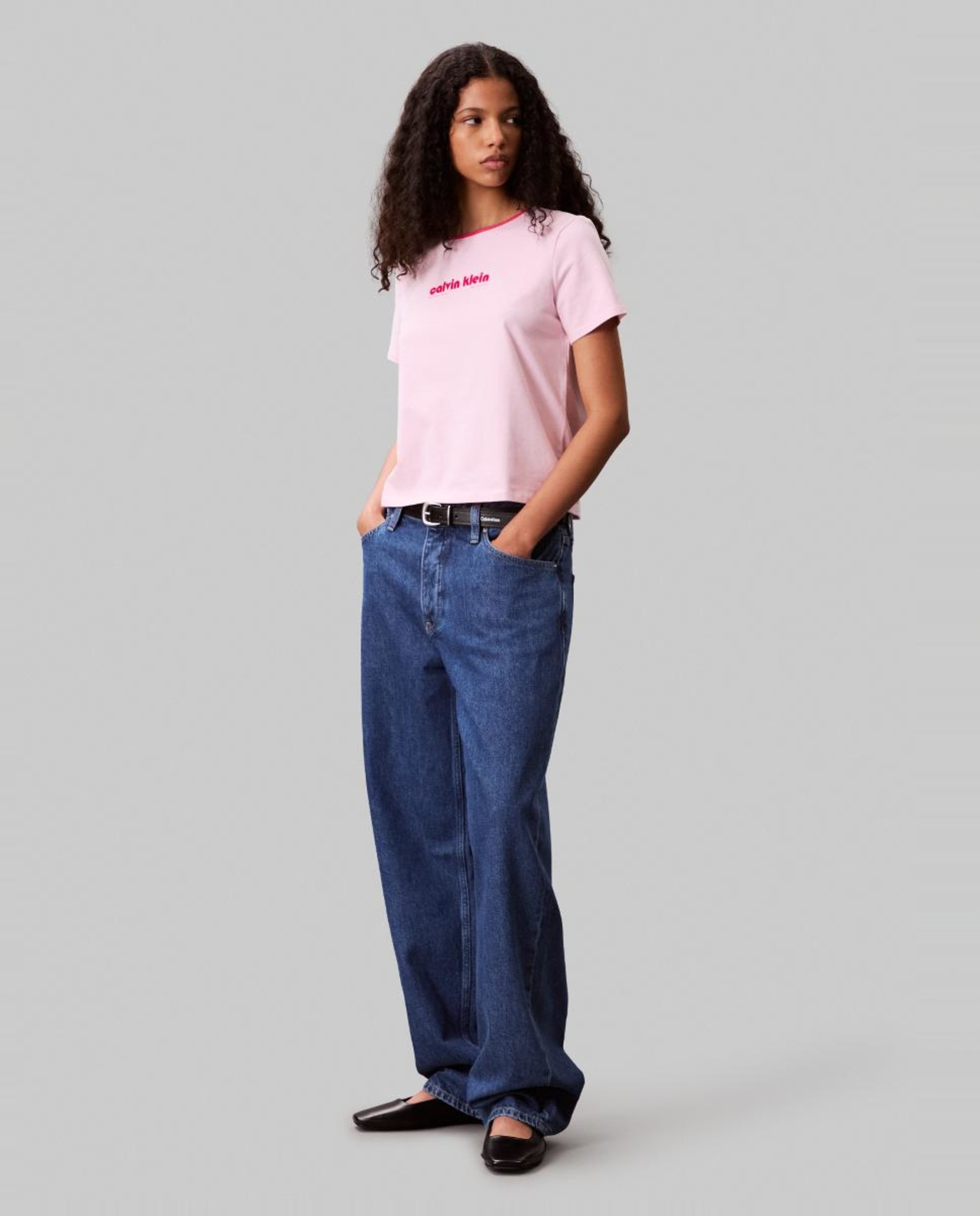 T-shirt com Ilustração Retro Rosa-claro-5