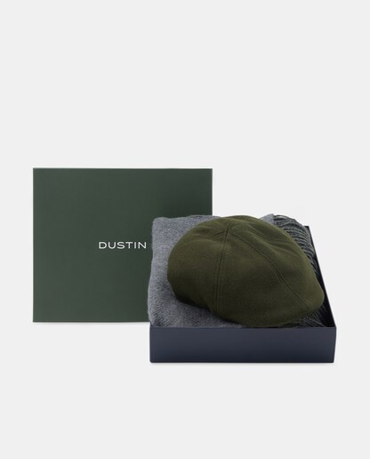 Imagem 0 de Estojo Formado por Cachecol Bicolor e Boina Inglesa