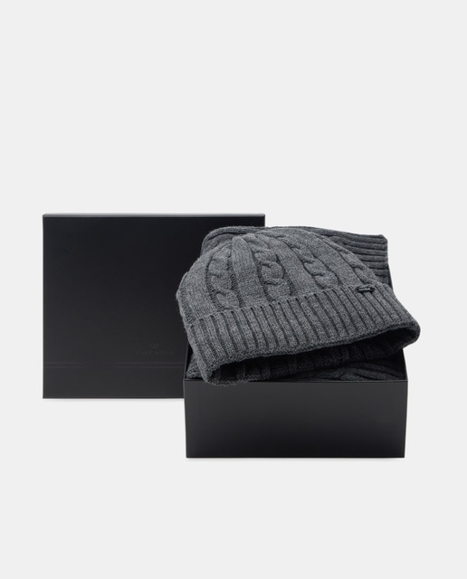 Imagem 0 de Caixa em Acrílico com Cachecol e Gorro com Interior em Pelo de Borrego