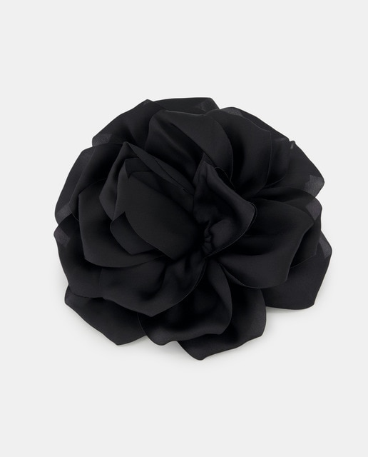 Imagem 0 de Flor de Cetim Muito Grande com Bico de Pato e Pregadeira