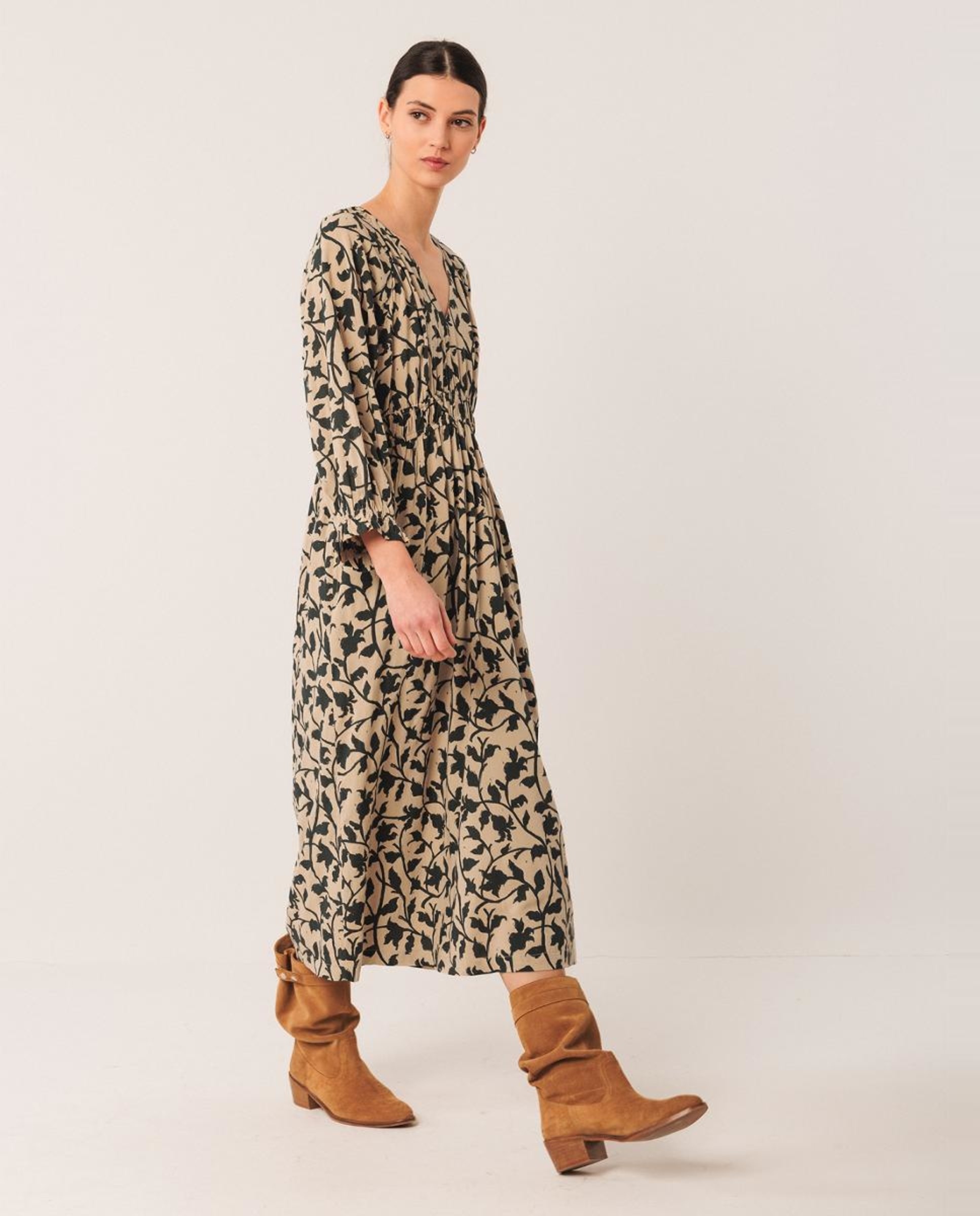 Vestido Maxi de Alças com Decote Quadrado Bege-1