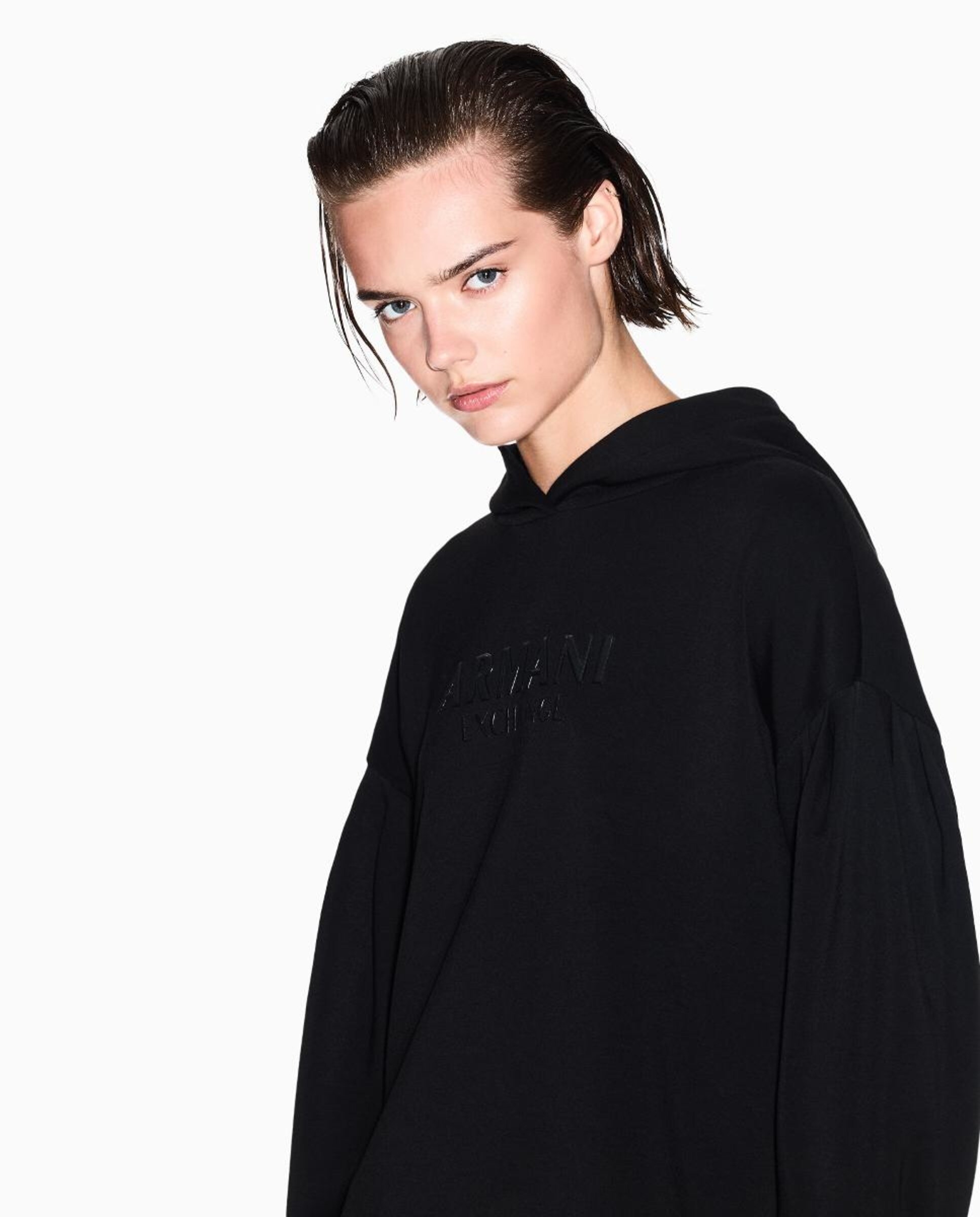 Sweatshirt com Capuz e Punhos Compridos Preto-3