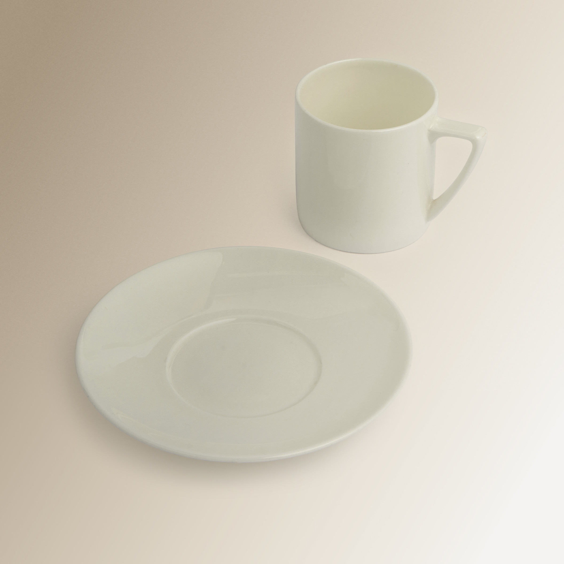 Chávena de Chá com Prato Redondo com Alça Bone China Essential Branco-4