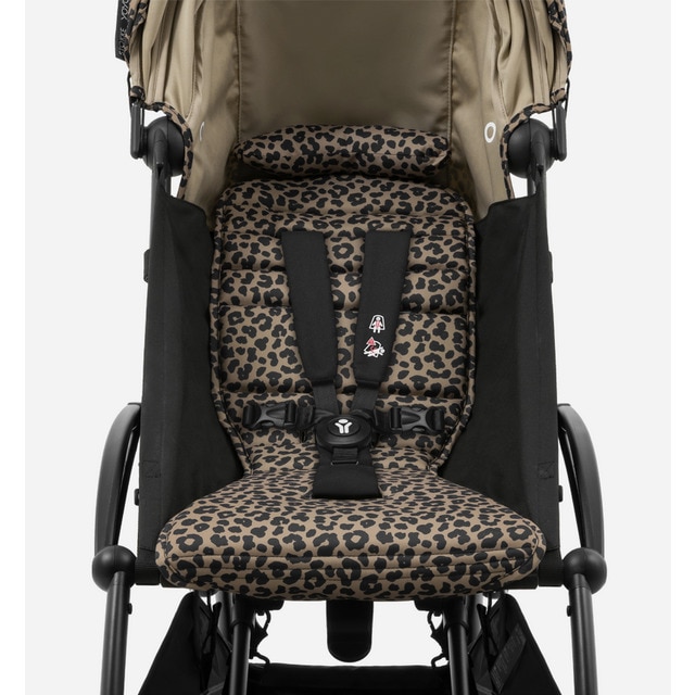 Silla de paseo Stokke YOYO Wild Collection Color Leopardo con Chasis Negro Negro-4