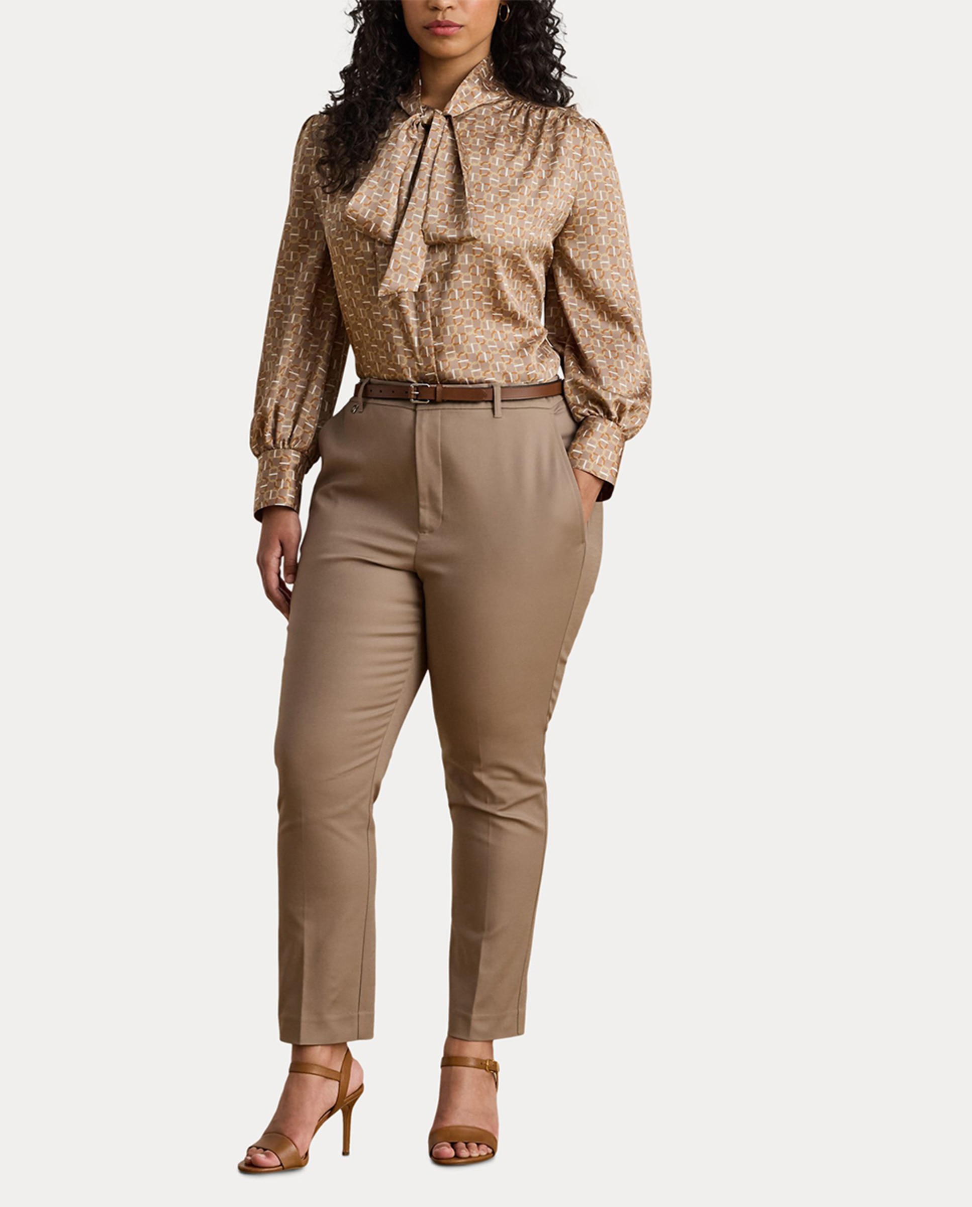 Blusa com laço no colarinho Castanho-claro-3