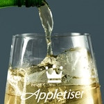 Sparkling apple juice soft drink with fine bubbles 6-pack bottles 27,50 cl