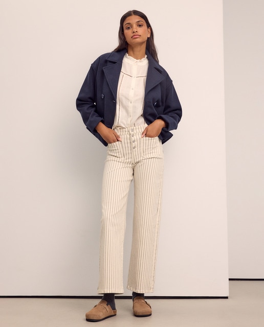 Imagen 0 de Pantalón rayas botones vista de mujer