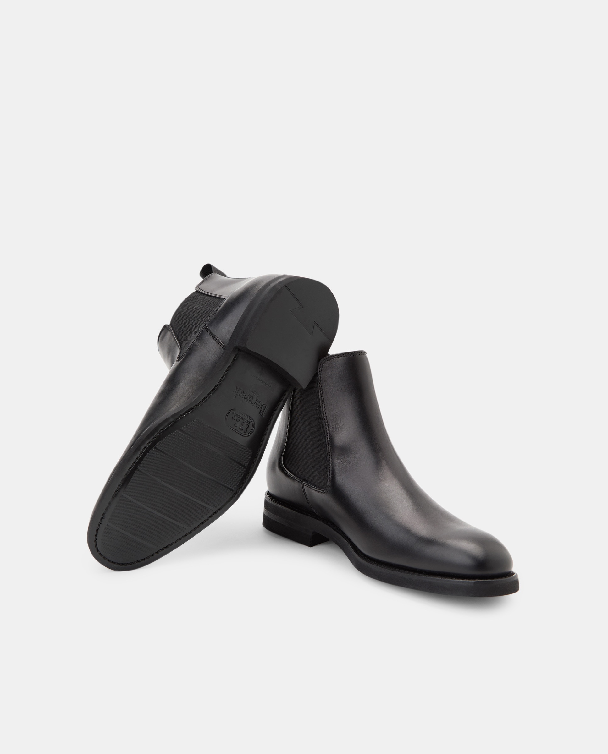 Bota de hombre en piel negra, estilo chelsea · Berwick · El Corte