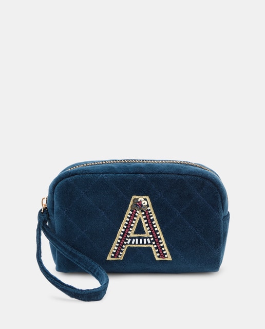 Imagem 0 de Nécessaire com Detalhe da Letra A