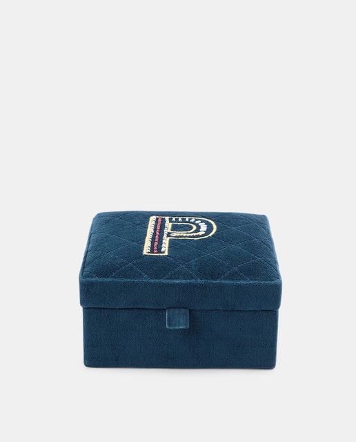 Imagem 0 de Guarda-Joias com Bordado da Letra P