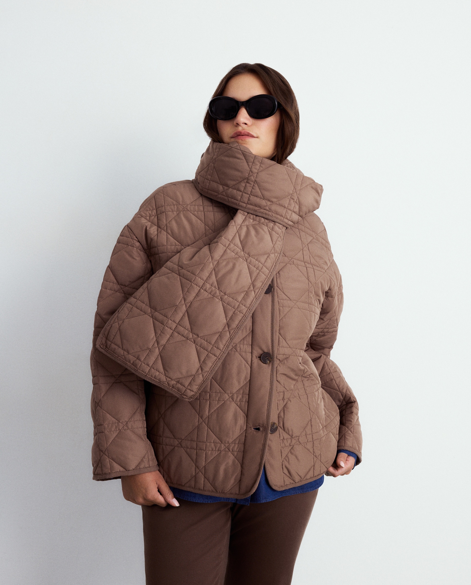 Parka Acolchoada com Cachecol Castanho-1