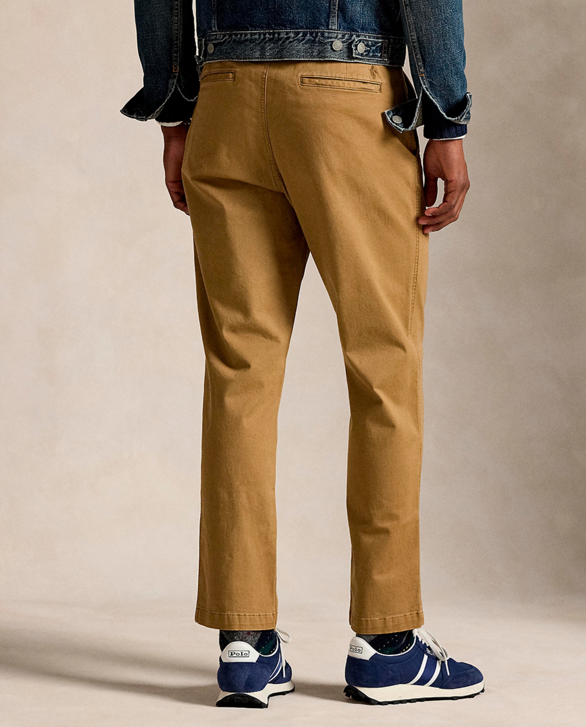 Pantalón chino de hombre de algodón elástico Classic Fit · Polo