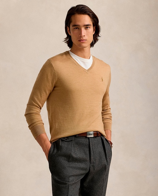 Imagen 0 de Jersey de hombre de lana merino con cuello pico