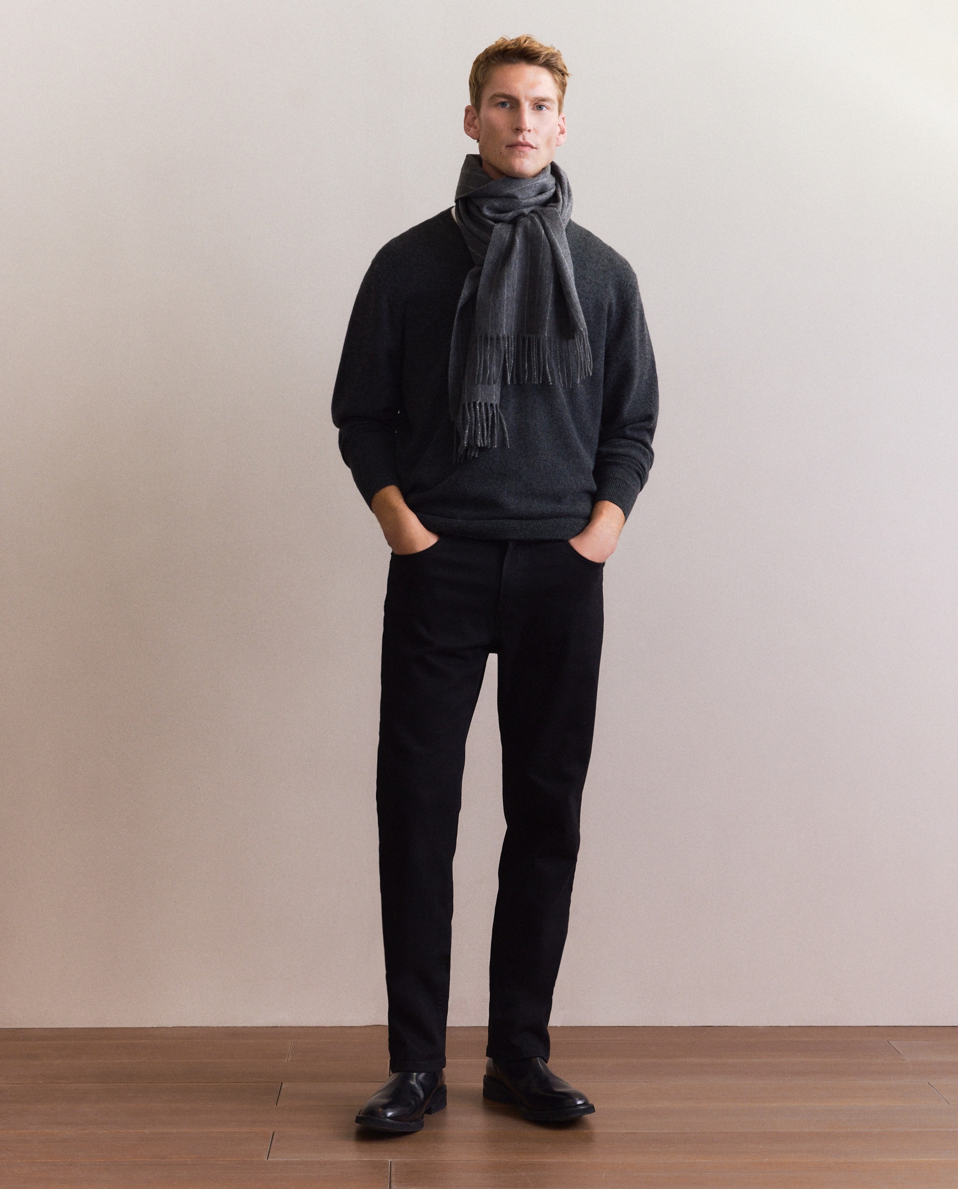 Imagen 0 de Jersey cuello pico 100% cashmere de hombre Verde Agua