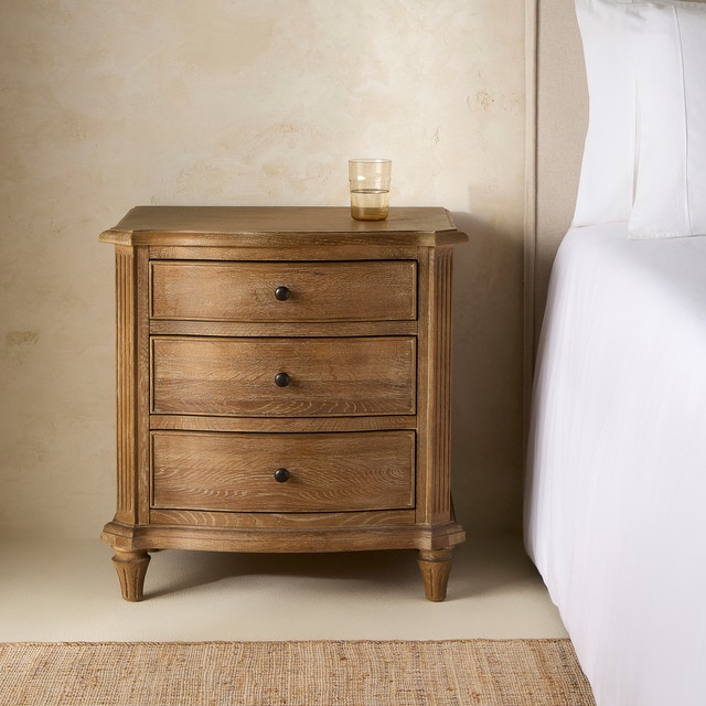 Imagen 0 de Mesita de noche de madera de roble con 3 cajones Provenza