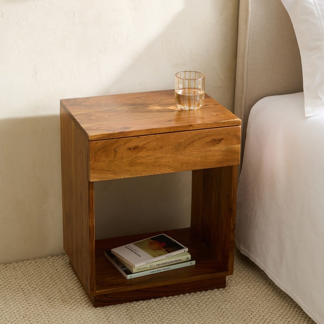 Imagen 0 de Mesita de noche de madera de acacia con 1 cajón Bombay