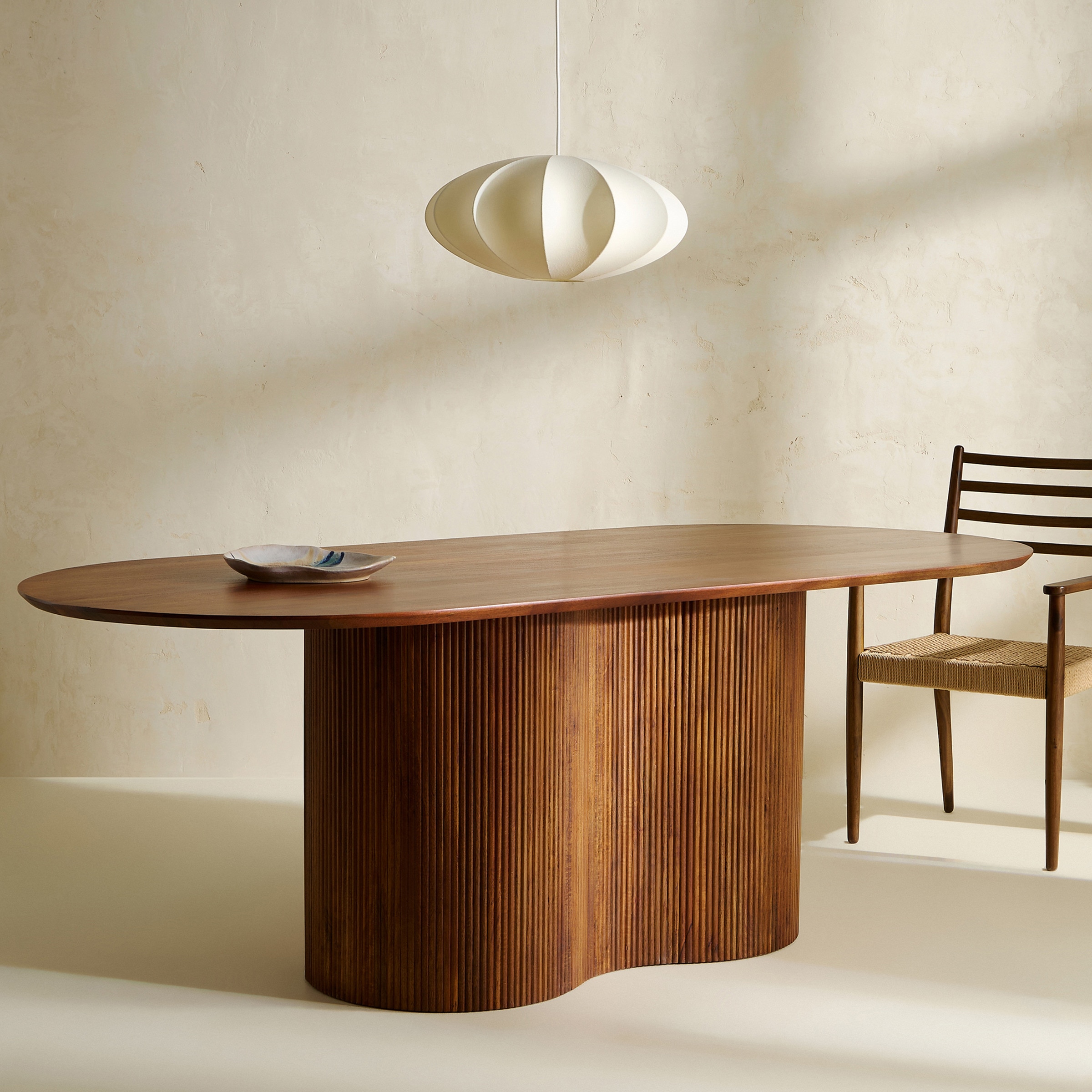 Mesa de comedor de madera de mango Curve Nogal-1