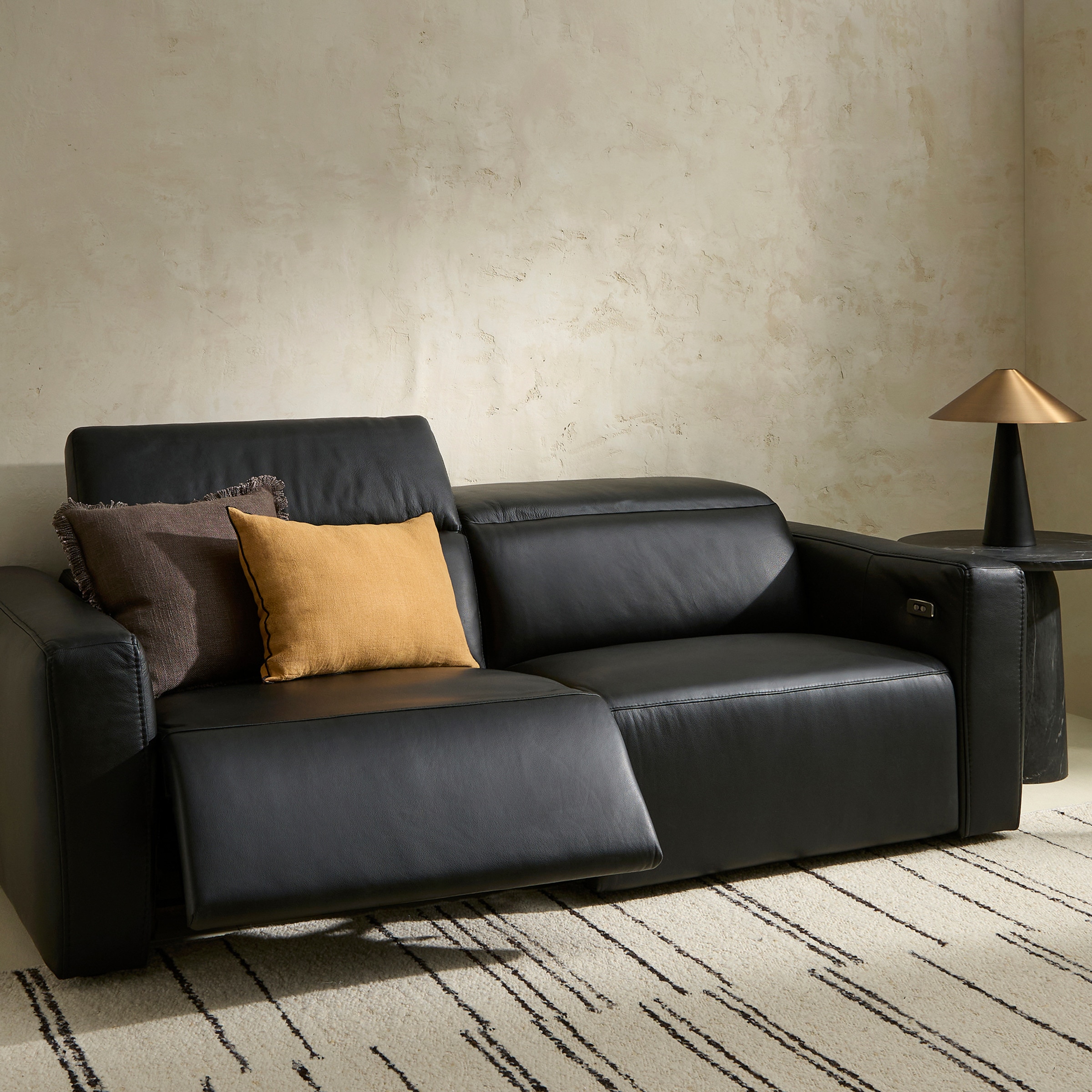 Sofá de 3 Lugares em Pele com 2 Assentos de Relax Elétricos Oporto Preto-1