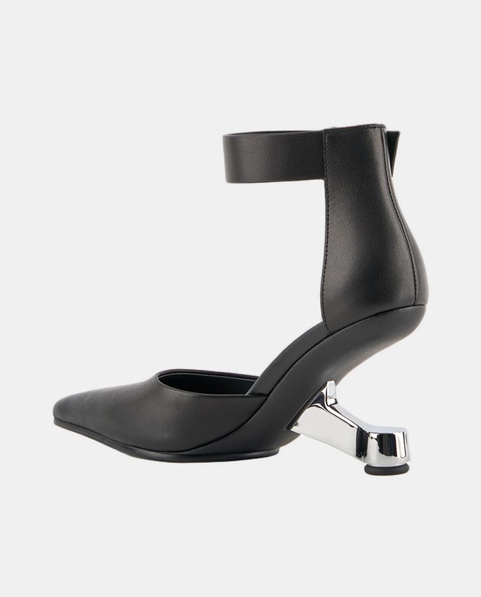 Sapatos em Pele com Salto Preto-6