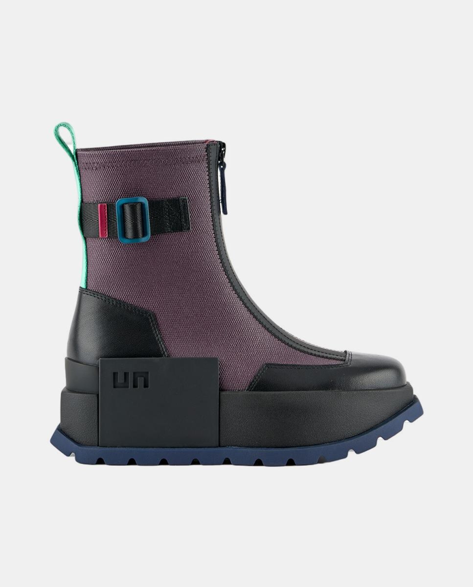 Botins com Fecho de Correr à Frente e Detalhes em Pele e Lona com Plataforma Beringela-1