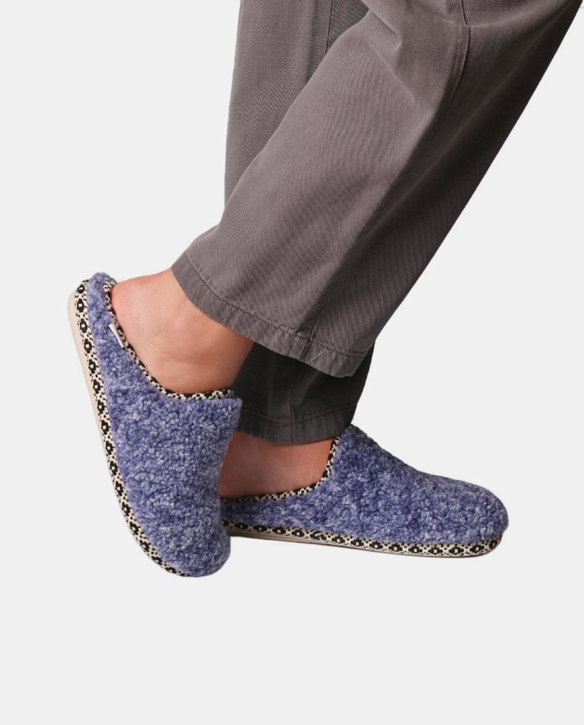 Pantufas Darla com Sola Antiderrapante e em Têxtil Azul denim-4