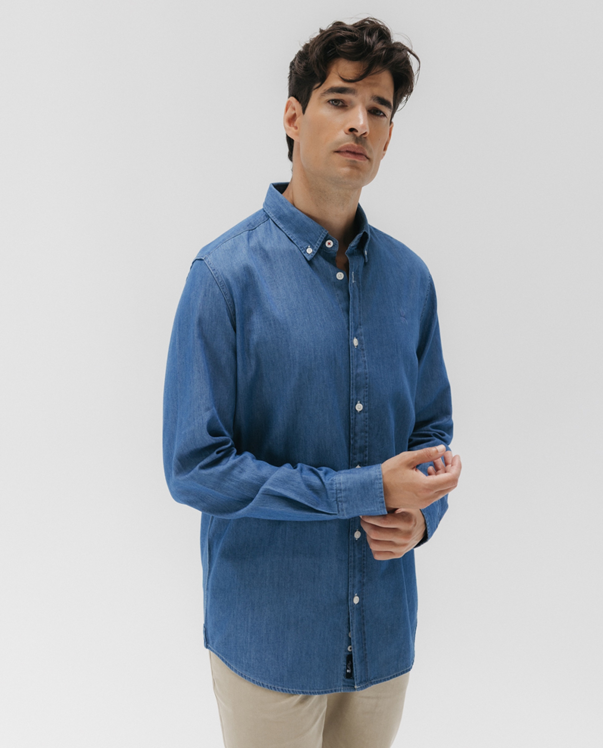 Camisa em Tecido de Ganga com Colarinho com Botão Azul-índigo-5