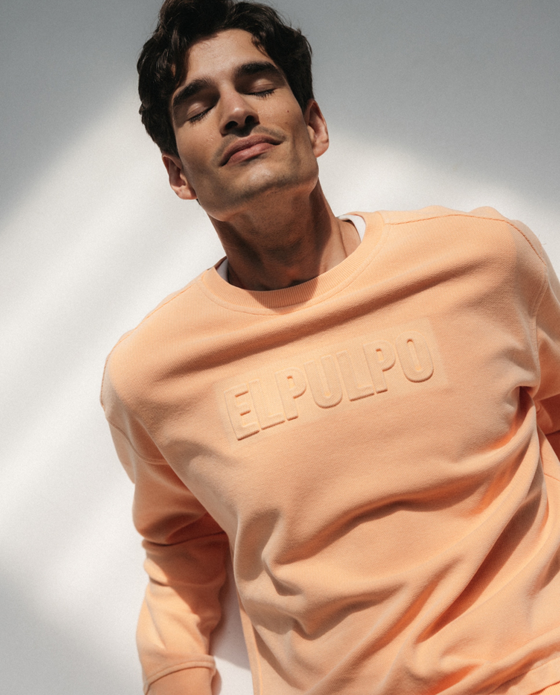 Sweatshirt com Estampado em Relevo à Frente Laranja-6