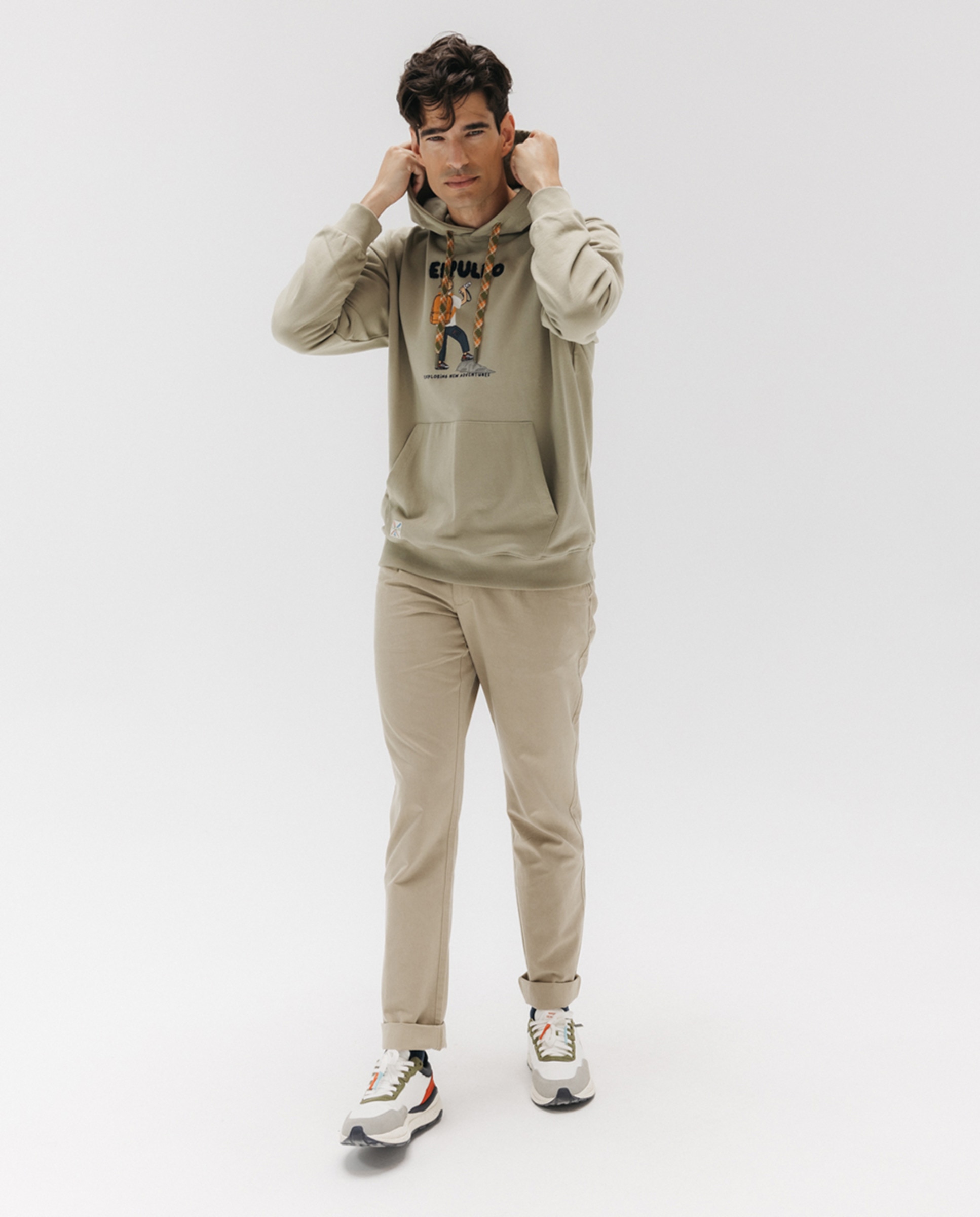 Sweatshirt com Capuz e Estampado à Frente Verde-militar-7