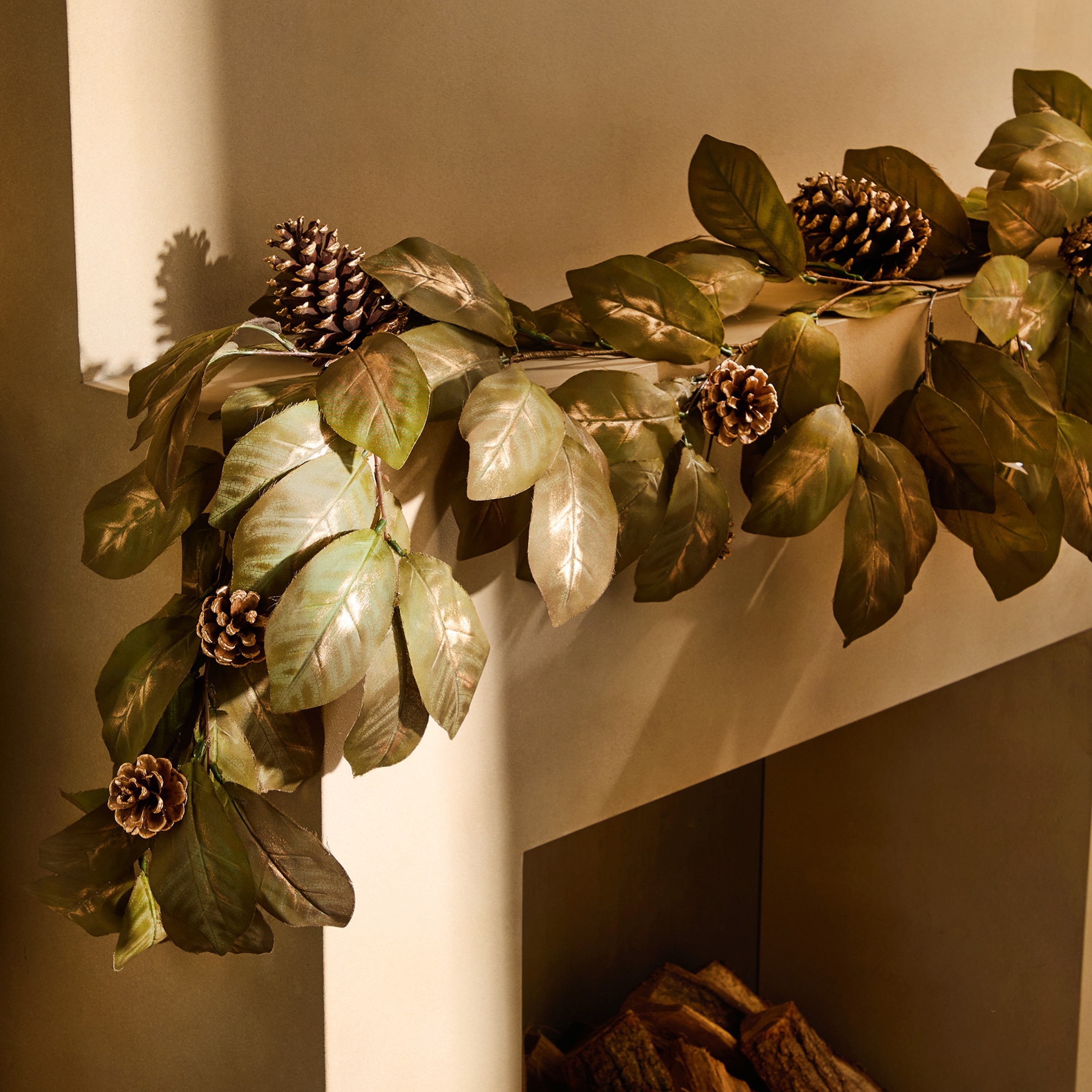 Guirnalda Magnolia con piñas Navidad El Corte Inglés Oro-1