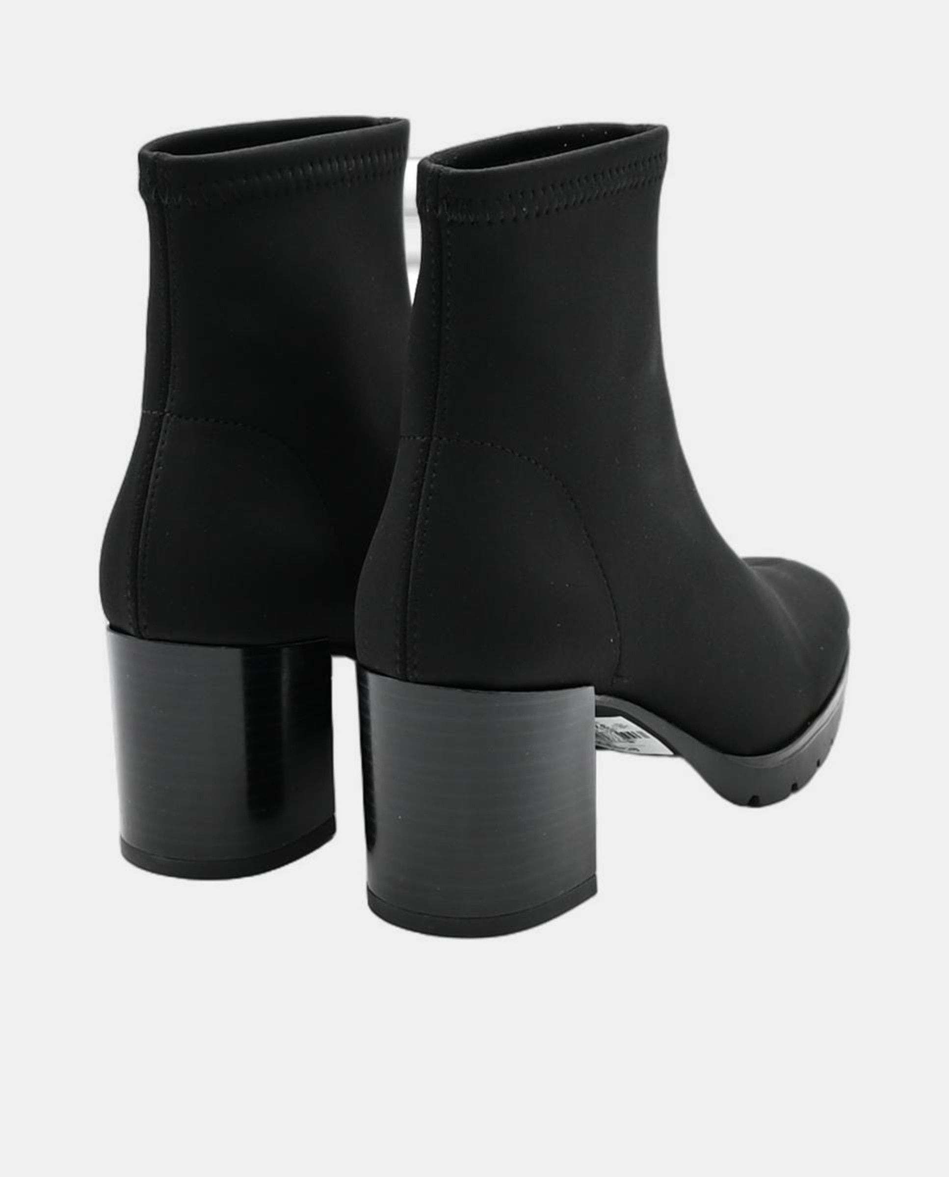 Botins Casual de Material Elástico com Plataforma Preto-3