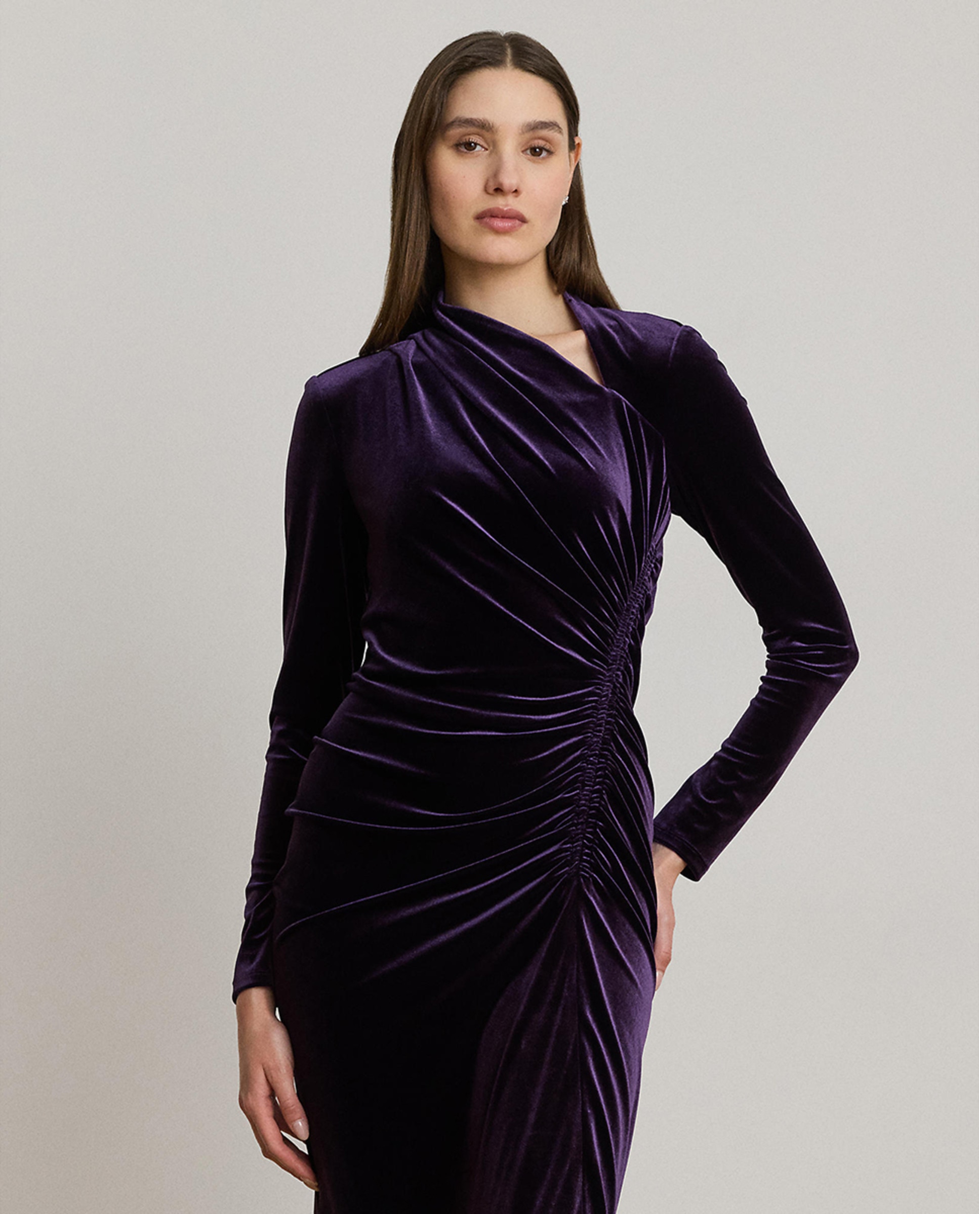 Vestido Midi de Veludo com Gola Assimétrica Roxo-4