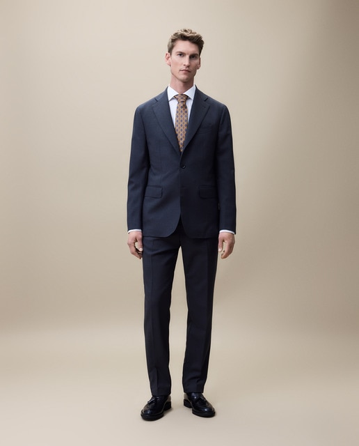 Traje de hombre liso