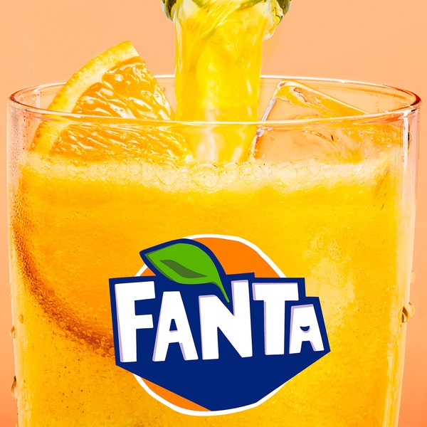 Orangenerfrischungsgetränk mit Kohlensäure Flasche 2 l