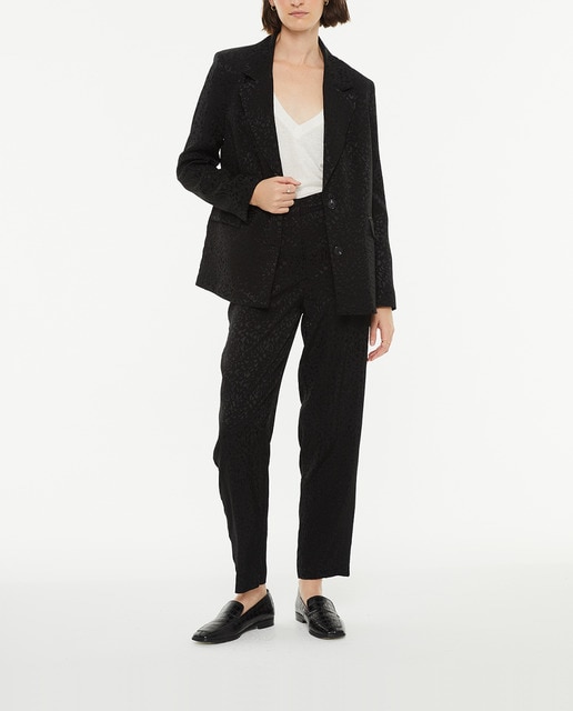 Imagen 0 de Americana de mujer recta jacquard satianada tejido animal